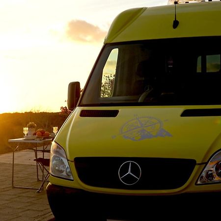 On Road- Feel Freedom With Campervan! Guincho  Eksteriør billede