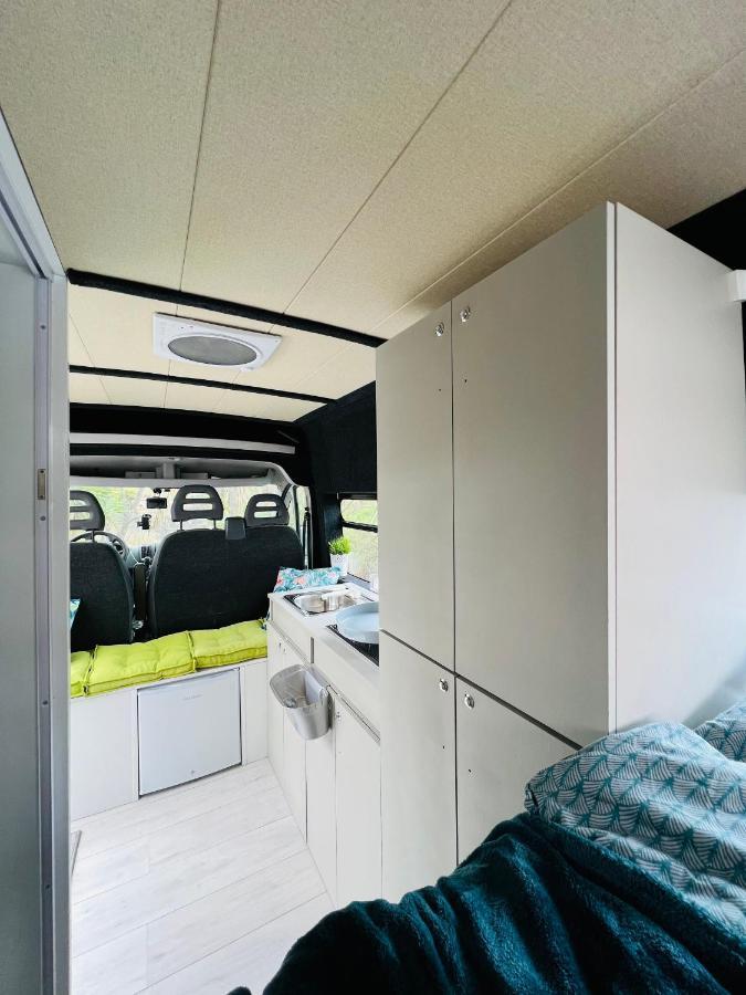 On Road- Feel Freedom With Campervan! Guincho  Eksteriør billede
