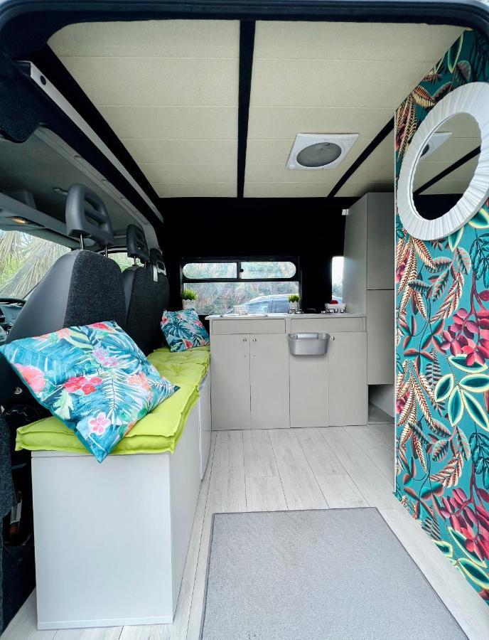 On Road- Feel Freedom With Campervan! Guincho  Eksteriør billede