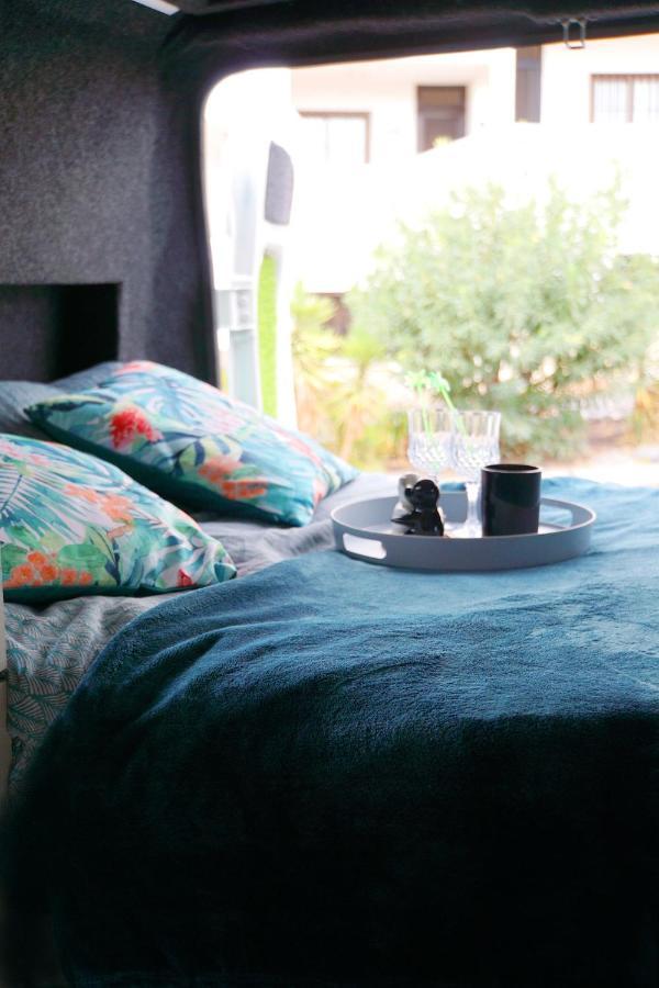 On Road- Feel Freedom With Campervan! Guincho  Eksteriør billede